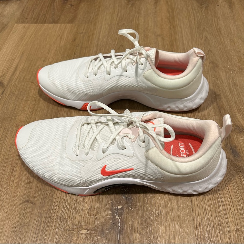 Nike Women's Renew In-season TR 11 White Running Training Gym Walking Shoes Sz 9